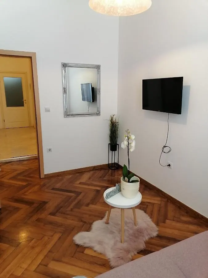 Apartman Ana Διαμέρισμα Πούλα Κροατία