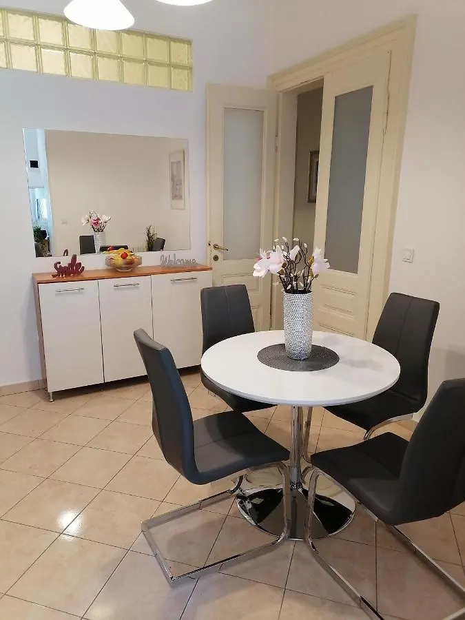 Apartman Ana Apartment Pula 0*,  Croatia
